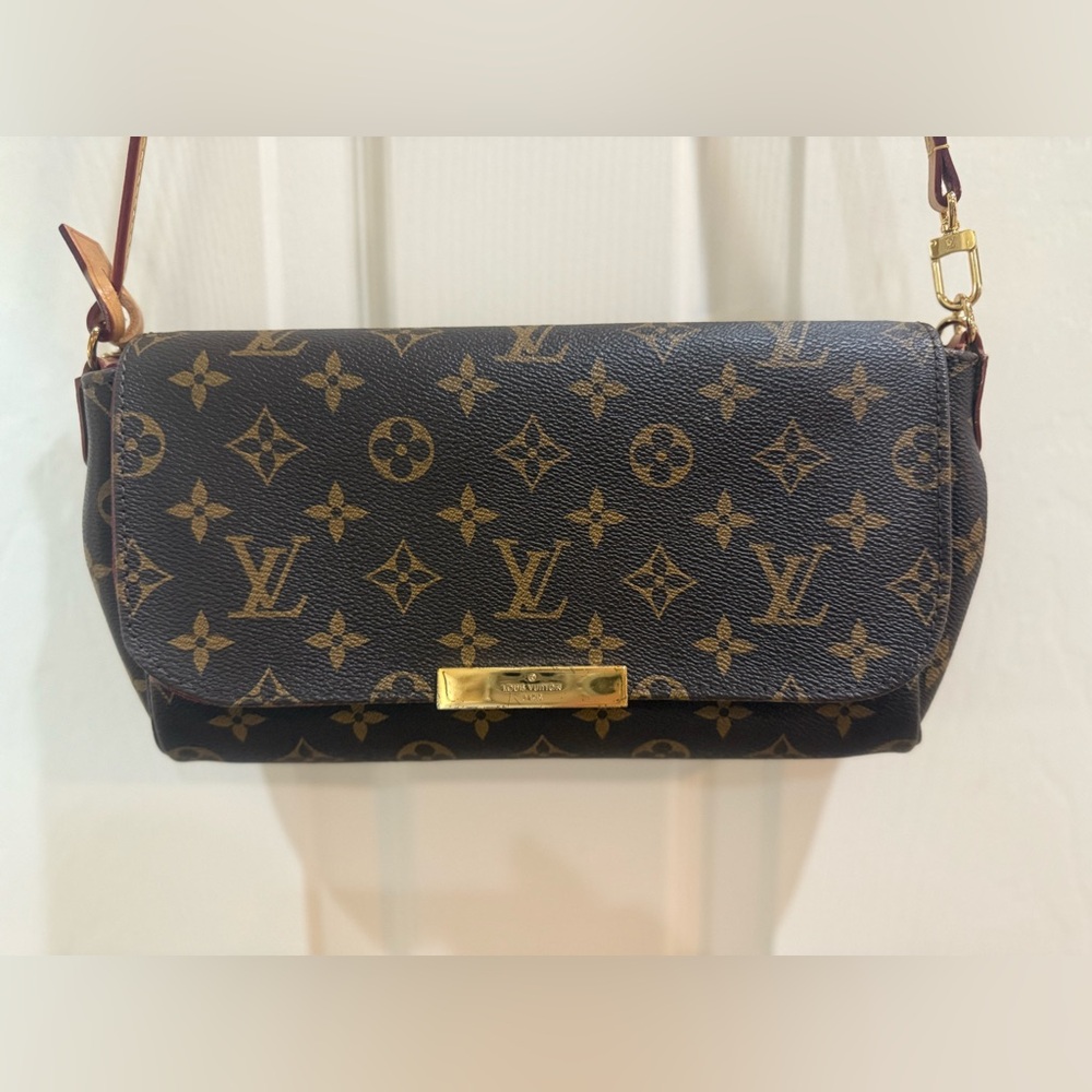 Brown Monogram Crossbody Bag w/leather strap and chain strap